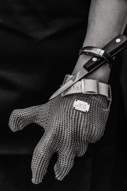 Устричный фестиваль "НАУТИЛУС ОЙСТЕРФЕСТ": 3-й Чемпионат по открыванию устриц!