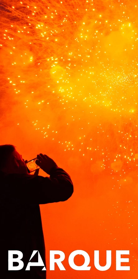 Праздничный салют в честь Дня Победы