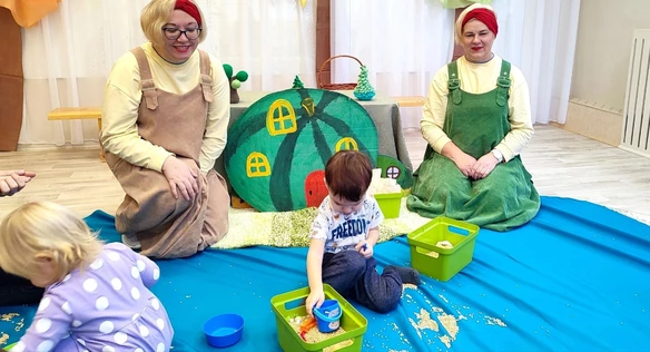 "Как мышиная семья домик нашла" сказка-сыпучка!