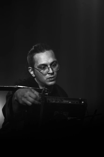 Sasha Galianov в Debaser