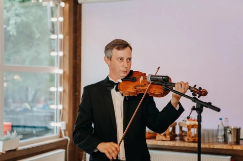 «Музыка между строк» музыкально-поэтический вечер Николая Елькина