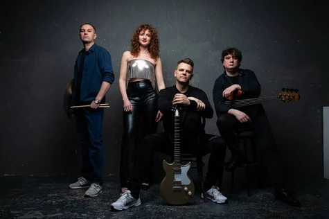Jazz Street играет ROCK