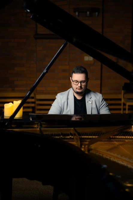 Advent | Авторский концерт Дмитрия Креймера в соборе при свечах