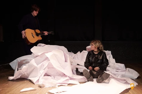 Спектакль "Бумажные ножи"