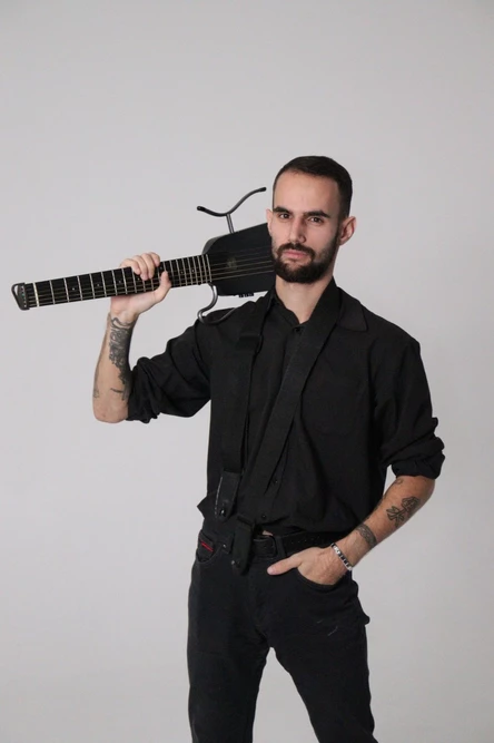 Знакомьтесь, гитара!