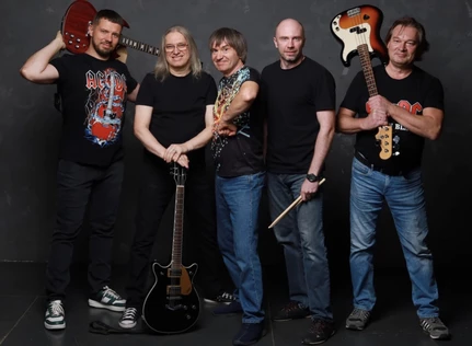 AC/DC трибьют — группа BACK IN BLACK