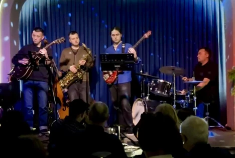 Джазовый джем-сейшн — Хаус-бэнд  Таира Гарифова