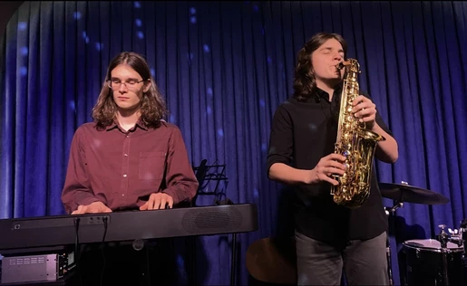 Новогодние хиты - инструментальный концерт — Сергей Лосев, Евгений Миронов