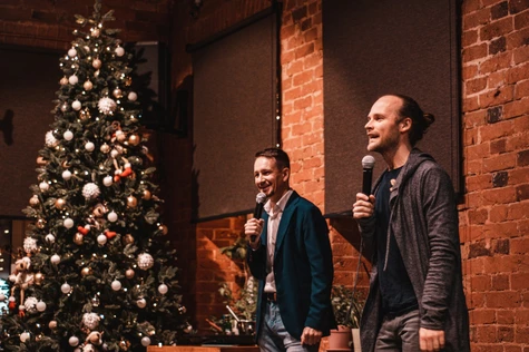 Вечернее шоу «БОЛЬШОЙ НОВОГОДНИЙ КВАРТИРНИК»