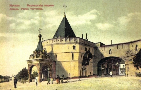 "Вокруг Зарядья" с Игорем Наумовым