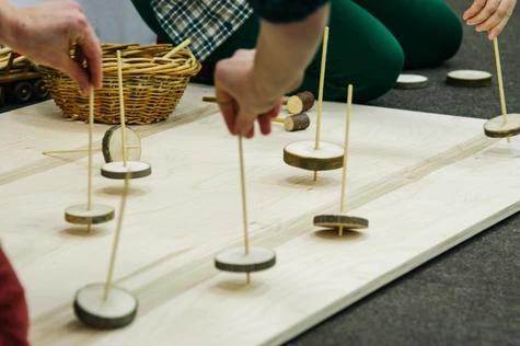 Сенсорная сказка "Деревянные истории"