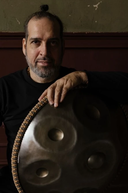 Вселенная Йоеля Гонсалеса