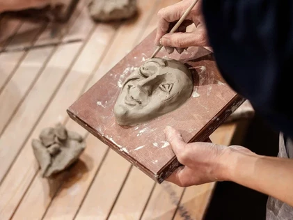 Мастерская Аникушина, экскурсия и мастер-класс «Геометрия эмоций» по лепке из глины 12+