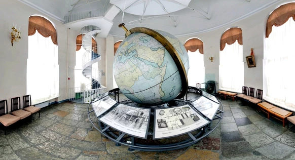 Кунсткамера «Музей, который придумал Петр» с посещением Готторпского глобуса 8-12 лет