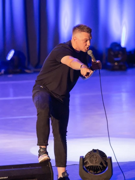 Стендап на 8е марта