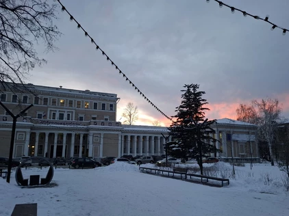 Экскурсия "История городских окраин: КБС - страна чудес!"