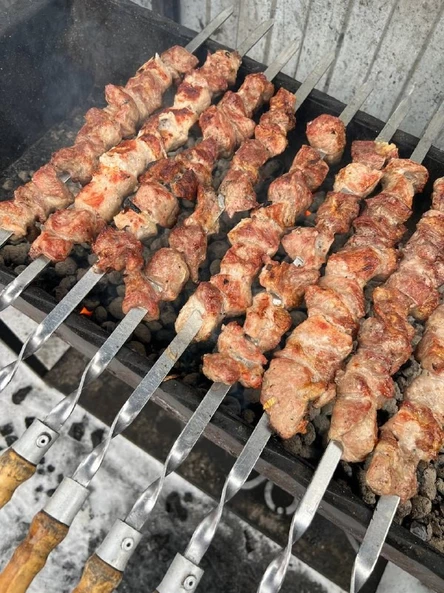 Шашлычник в "Пузырях"