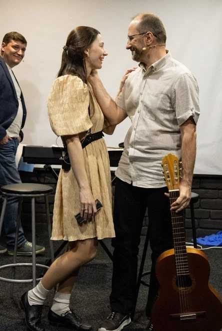 "Светят звёзды над городом И"