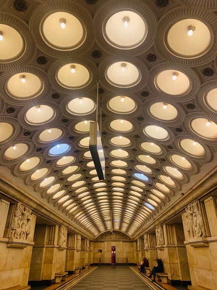 Метро как искусство: история подземной архитектуры Москвы