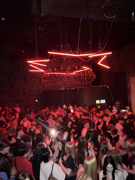 TINDER PARTY