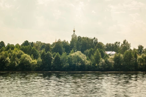 Часовая прогулка на Теплоходе Москва-173 по Волге
