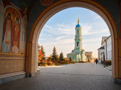 Экскурсия «Оптина, мёд и святыни: день в калужских обителях»