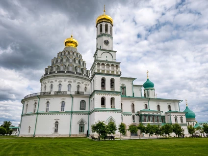 Экскурсия «Новый Иерусалим и экскурсия по Звенигороду с посещением Саввино-Сторожевского монастыря»