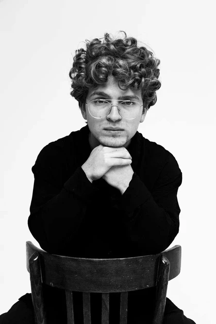 Кавер-концерт поющего пианиста Ивана Евтина: Зарубежные хиты 80-х.