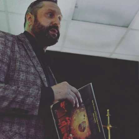 ВИНИЛОВЫЙ ВЕЧЕР "ИСТОРИЯ ОБЛОЖЕК"